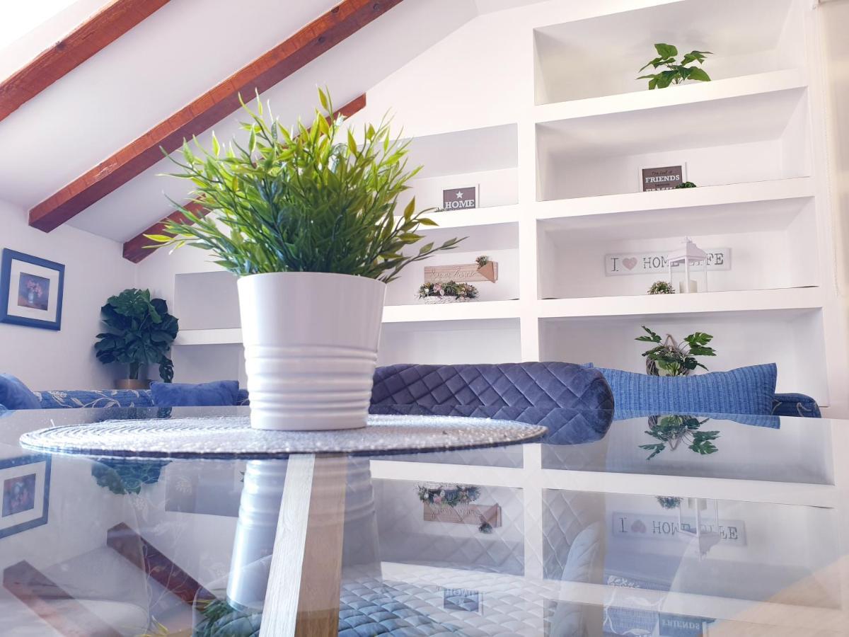 Apartments Sandra In The Historical Center Of The City سوبيتار المظهر الخارجي الصورة