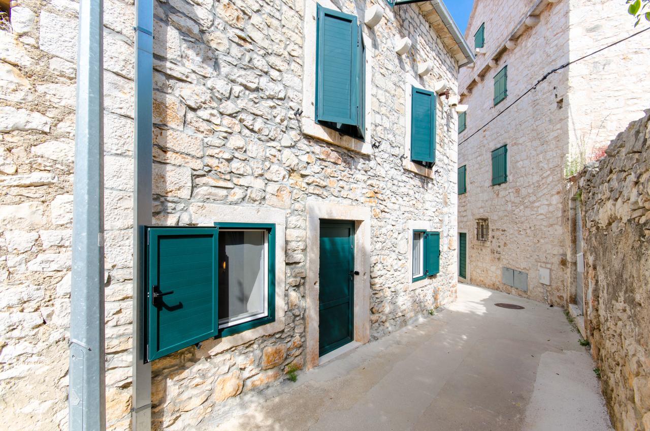 Apartments Sandra In The Historical Center Of The City سوبيتار المظهر الخارجي الصورة
